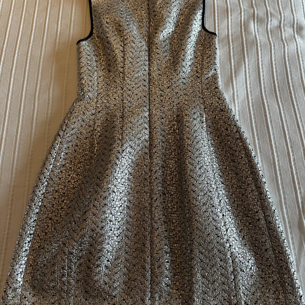 Shoshanna Dress – Feminine Silhouette, Elegant for Day or Evening - Picture 4 of 4